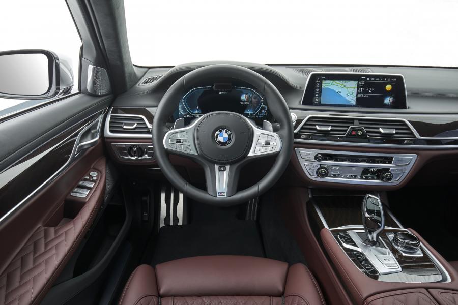 Торпедо BMW 745Le xDrive M Sport (G12) 2019 года  (WW) (фото 44 из 103)